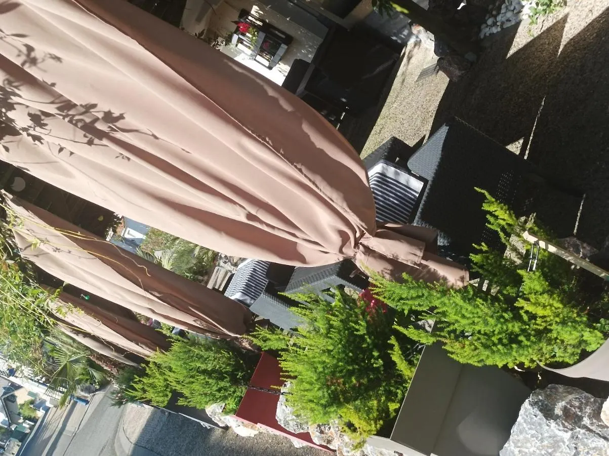 L' Auberge Campagnarde, Lourdes Poueyferre Hotel