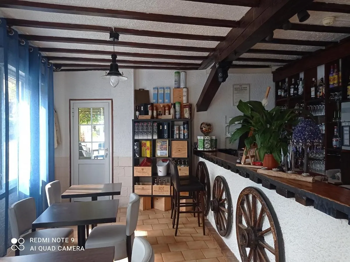 L' Auberge Campagnarde, Lourdes Poueyferré Hotel